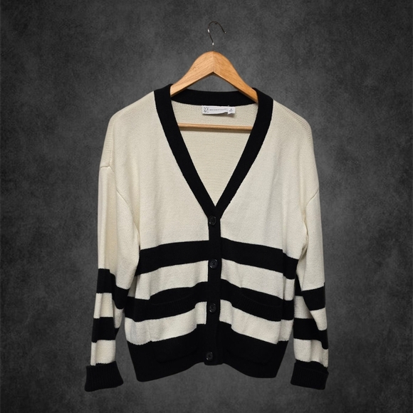 New York & Company Black and White Cardigan Sweater V-Neck - Picture 1 of 4